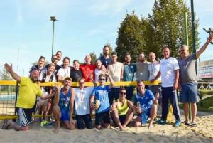 S prvega mednarodnega turnirja odbojke sede v Braslovčah 1